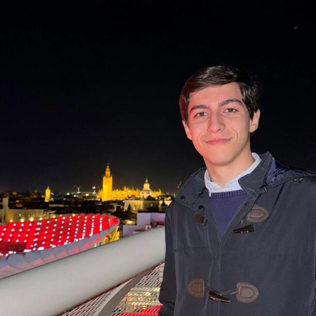 Canguro en Sevilla: Sergio