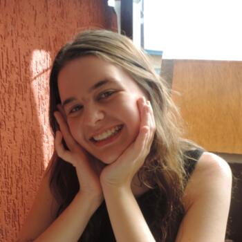 Babá em Florianópolis: Olívia Taís