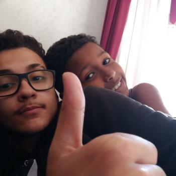 Babysitting job in Contagem: babysitting job Levi