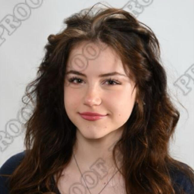 Babysitter in Nantes: Evelyne