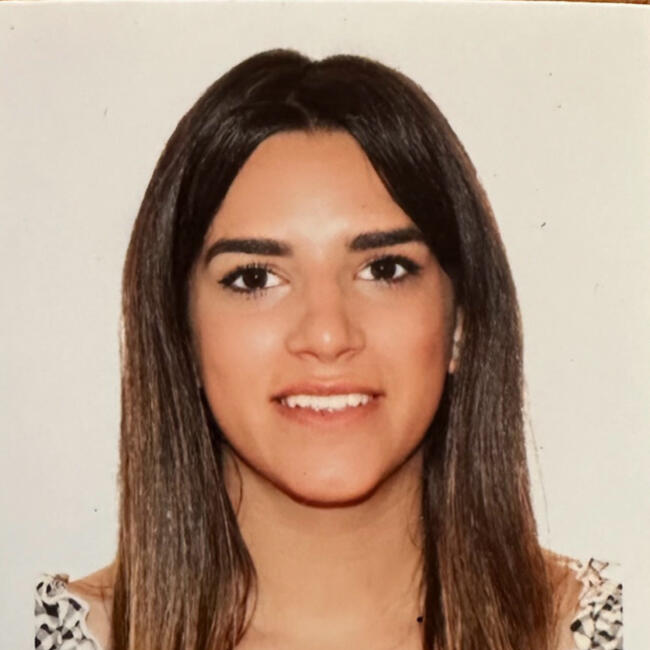 Babysitter in Sant Andreu de Llavaneres: Laura