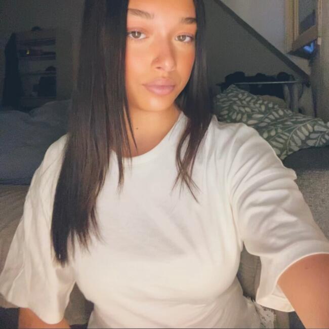 Babysitter in Auxerre: Yaelle