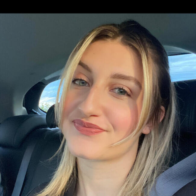 Babysitter in Lille: Leane
