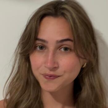 Babysitter in Tel Aviv: Kailey