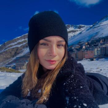 Baby-sitter in Madrid: Hilary