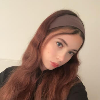 Babysitter in Hoddesdon: Ava