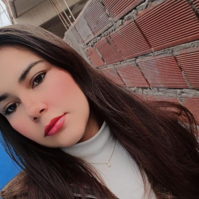 Babysitter in Pilar: Vanessa