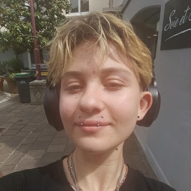 Babysitter in Lannemezan: Juliette