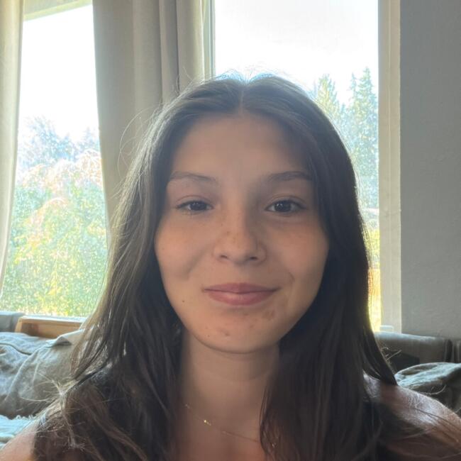 Babysitter in Bonney Lake: Harlee