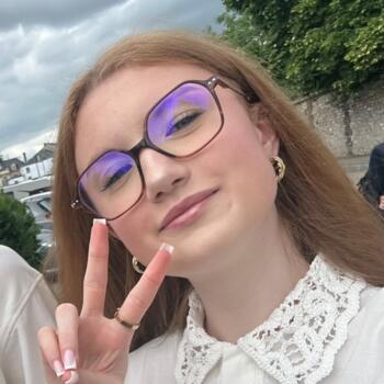 Babysitter in Alizay: Romy