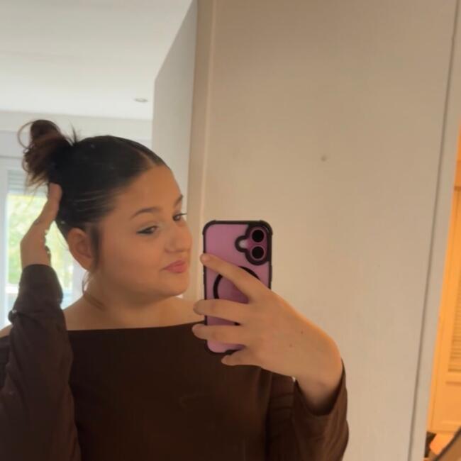 Babysitter in Bruay-la-Buissière: Kelyah