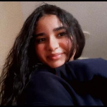 Babysitter in Setúbal: Nour