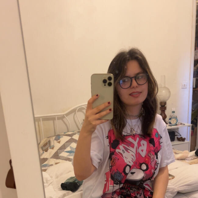 Babysitter in Jouarre: Carla