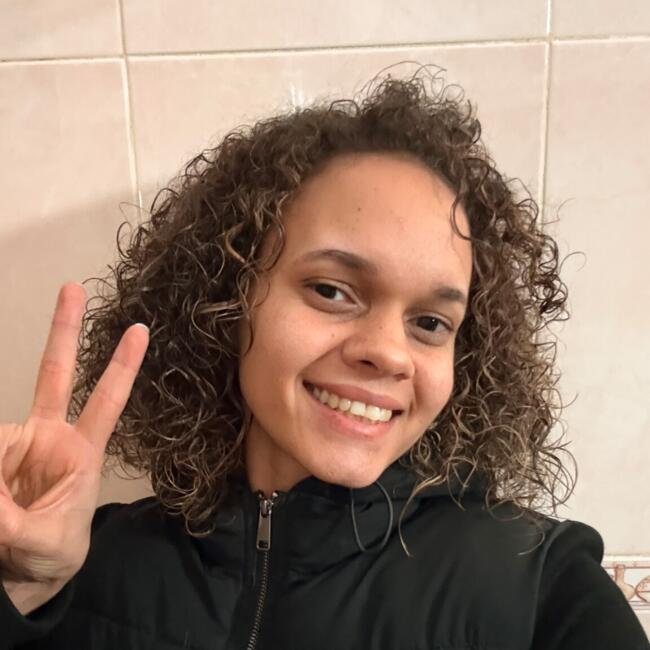 Babysitter in Faro: Thalita