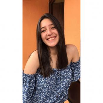 Babysitter in Aserrí: Nicole