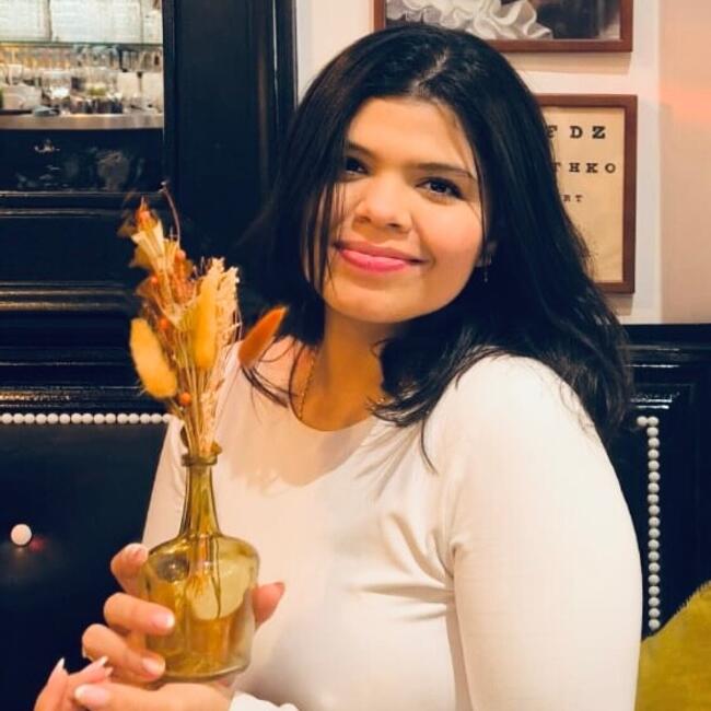 Babysitter in Châteaugiron: Alejandra