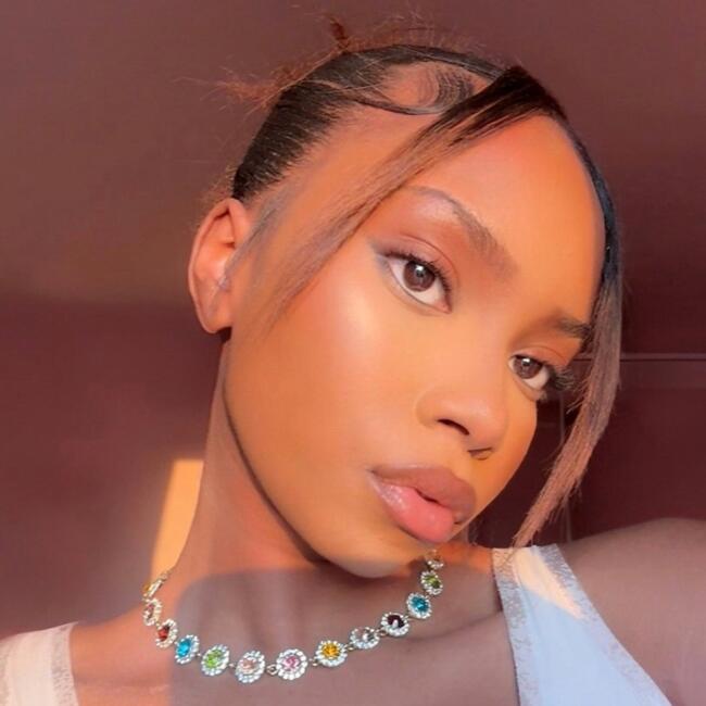 Babysitter in The Bronx: Djeneba