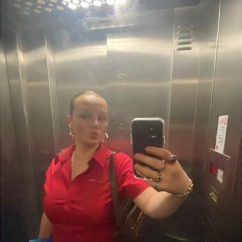 Babysitter Cugy VD: Justine