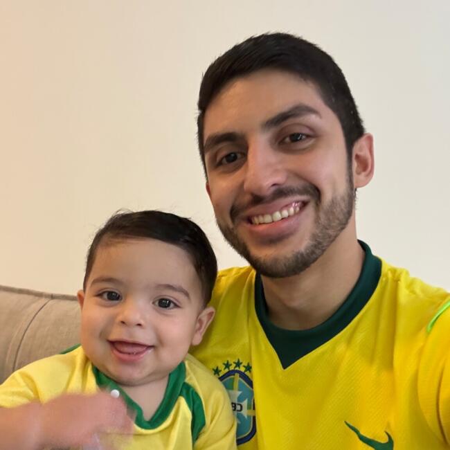 Emprego de babá em Brasília: Caio