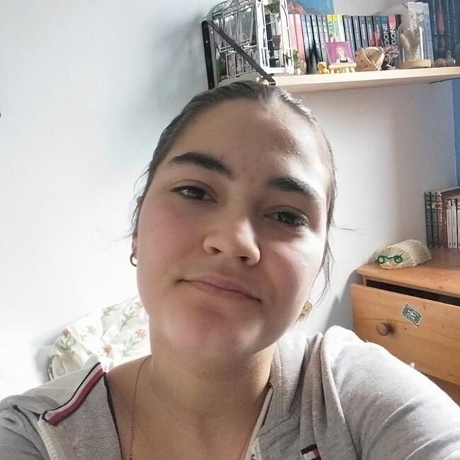 Babysitter in Saint-Martin-d'Hères: Chloé