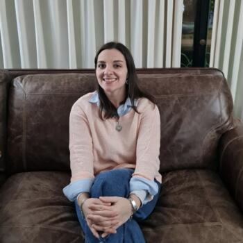 Niñera en Atlántida: Paula
