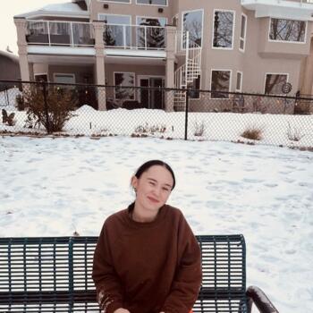 Baby-sitter in Calgary: Nevaeh