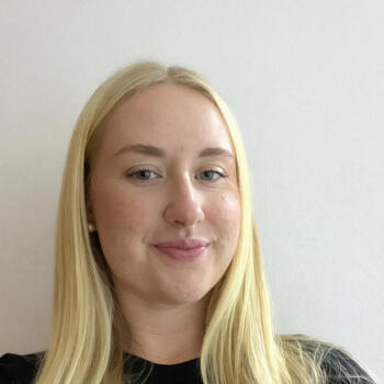 Canguro en Almería: Nicoleta