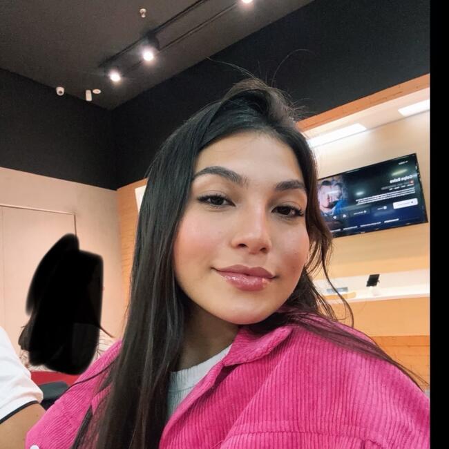 Babá em Bonfim Paulista: Agatha