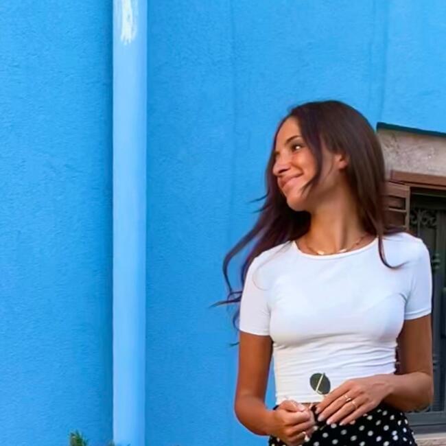 Babysitter in Biarritz: Emma