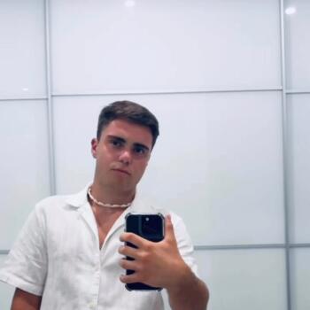 Babysitter in Oviedo: Diego