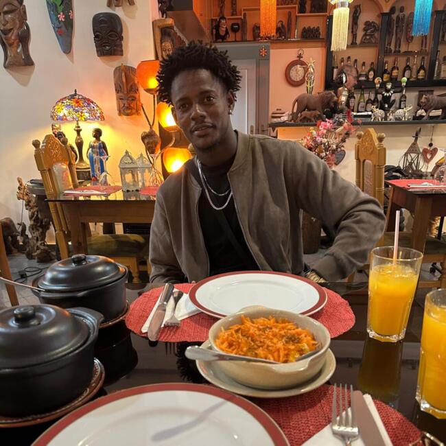 Trabalho de babysitting em Portimão: Sony