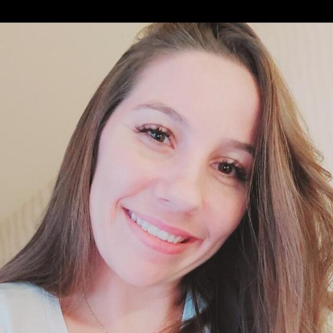Babysitter in Dois Irmãos (Rio Grande do Sul): Cássia