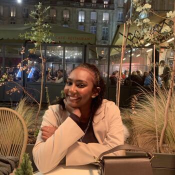 Babysitter in Tours: Marwa