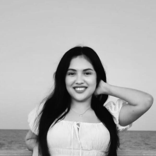 Babysitter in Corpus Christi: Dulce