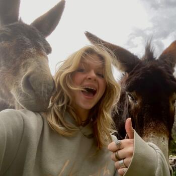 Babysitter Paris: Ines