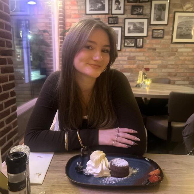 Babysitter in Muiden: Lilly
