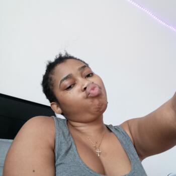 Babysitter in Montreal: Kassandra