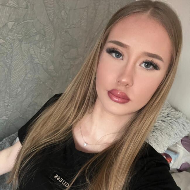 Babysitter in Budapest: Lili