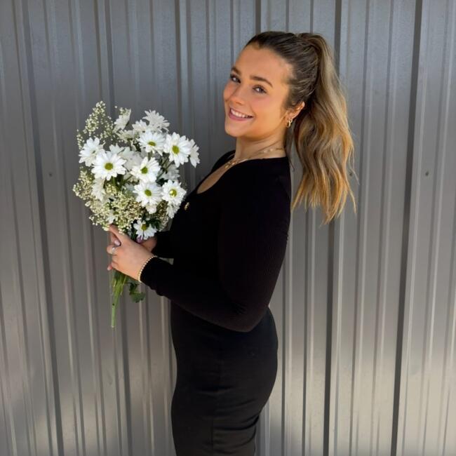 Babysitter in Lawrence: Ava