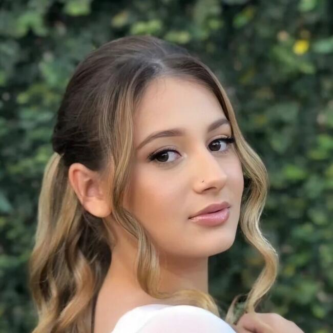 Babysitter in Araraquara: Bella