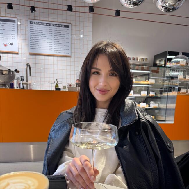 Job de babysitting în Codru: Victoria