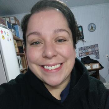 Babysitter Caxias do Sul: Larissa