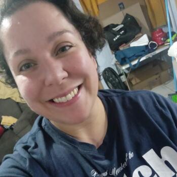 Babysitter in Caxias do Sul: Larissa