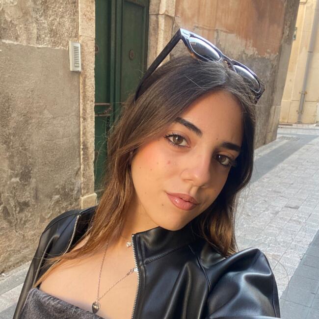 Babysitter in Giardini-Naxos: Vittoria