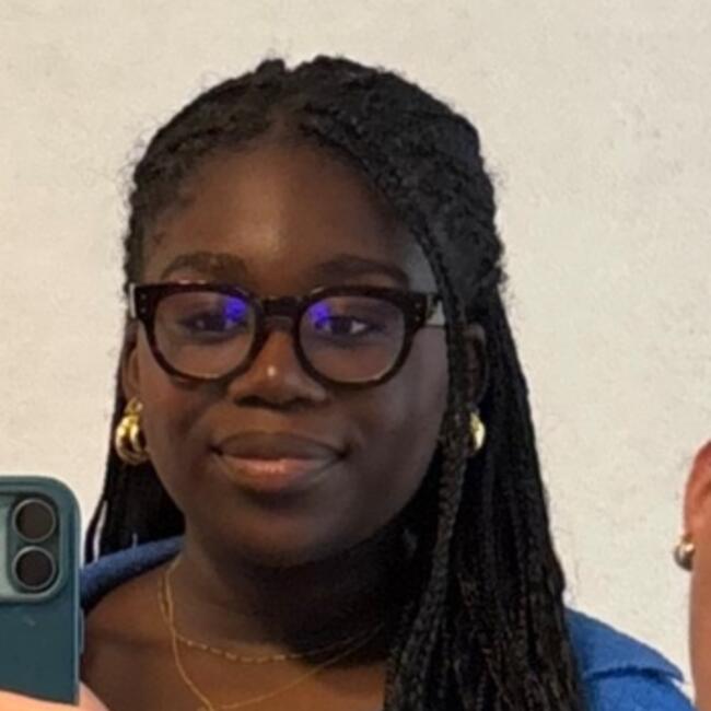 Babysitter in Ménétrol: Agathe