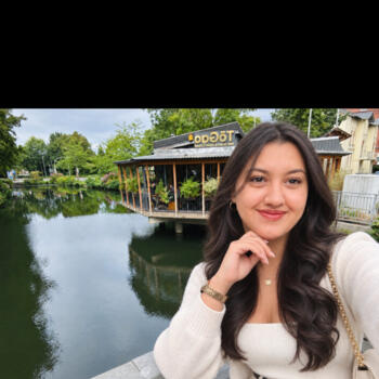 Babysitter in Hamburg: Noujoud