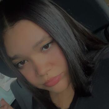 Babysitter Toa Baja: Jennileisy