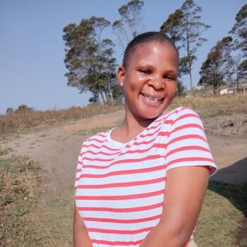 Babysitter in Mgayi: Phakamile