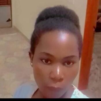 جليسة أطفال في إمارة الشارقة: Recheal