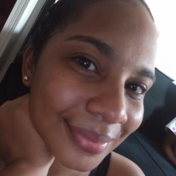 Babysitter Salvador: Paula